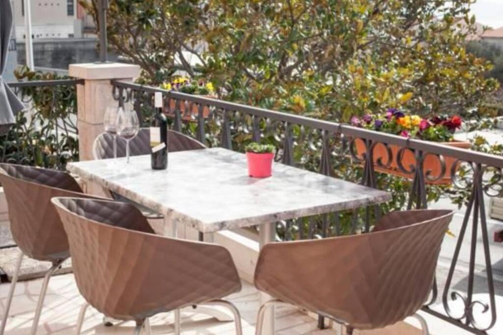 Apartman Monaco มาคาร์สกา ภายนอก รูปภาพ